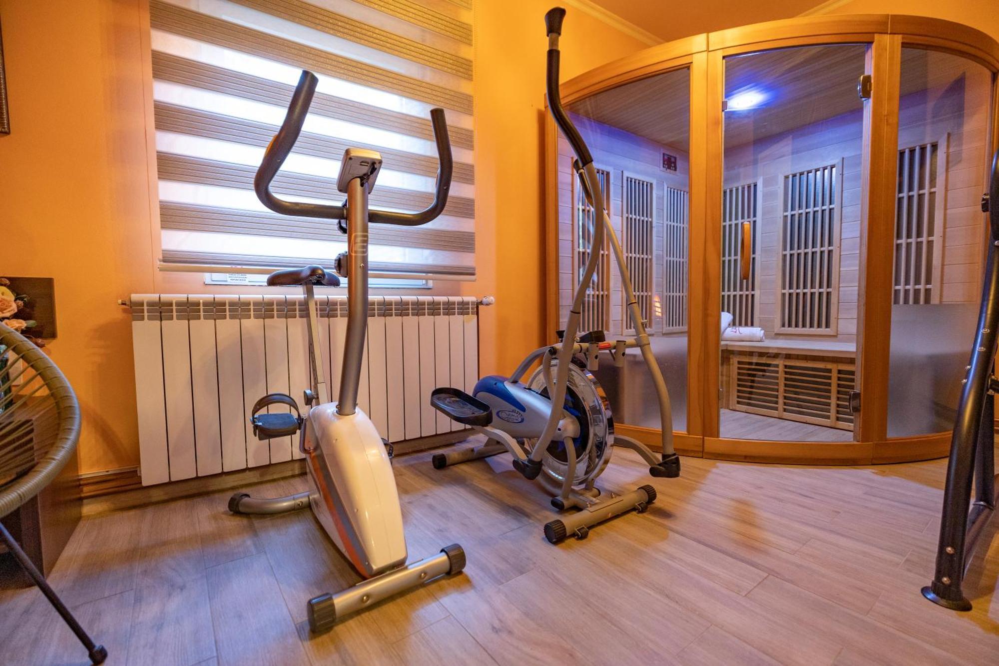 Garni Hotel Lama Kragujevac Kültér fotó