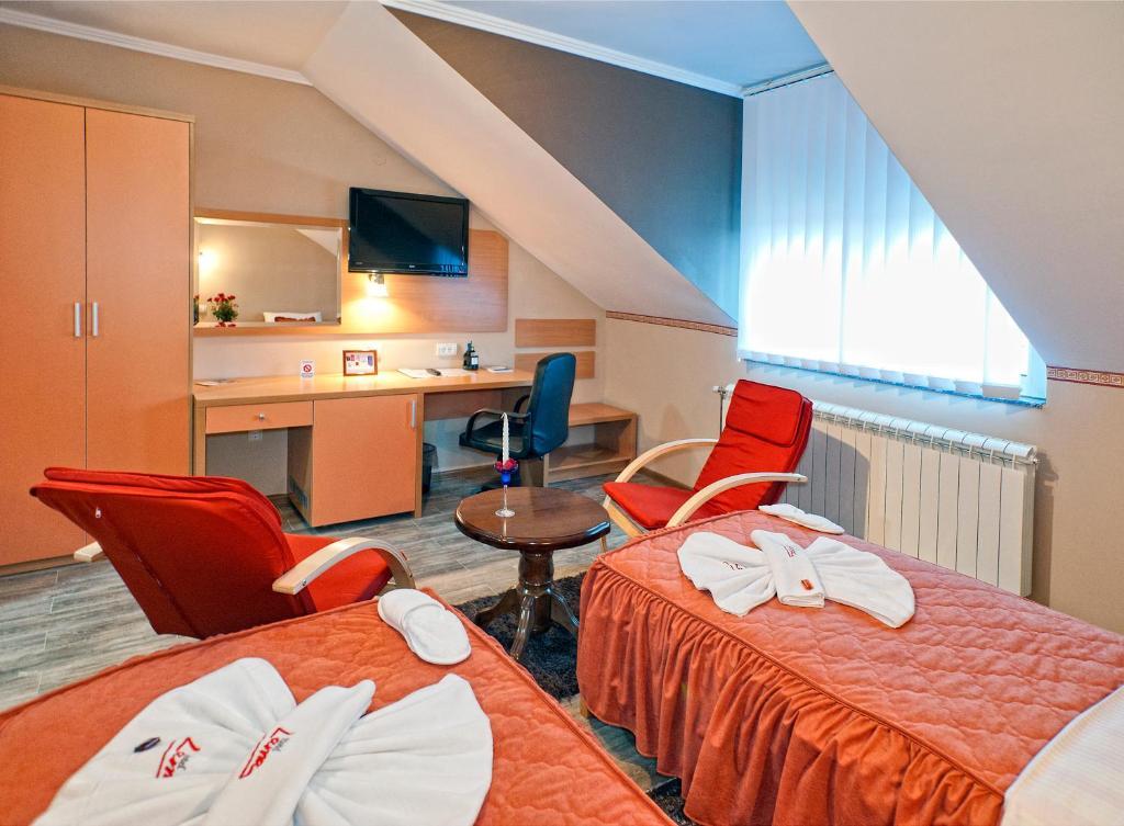 Garni Hotel Lama Kragujevac Kültér fotó