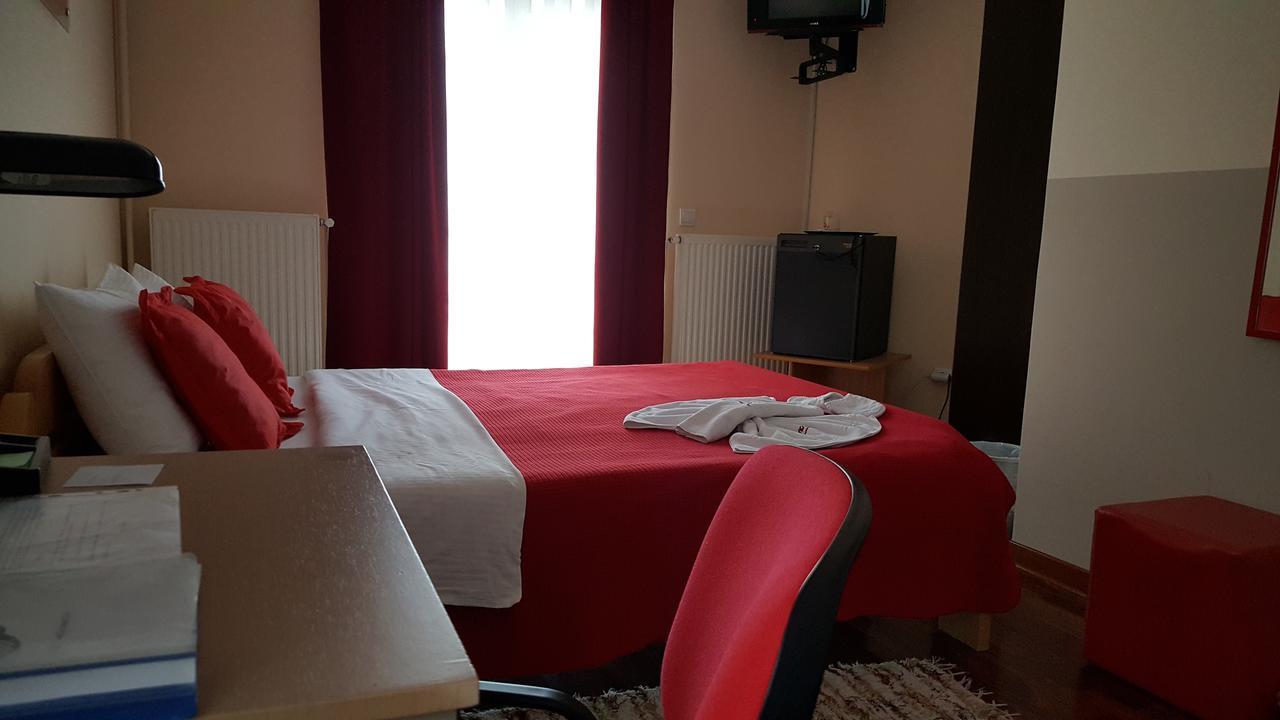 Garni Hotel Lama Kragujevac Kültér fotó