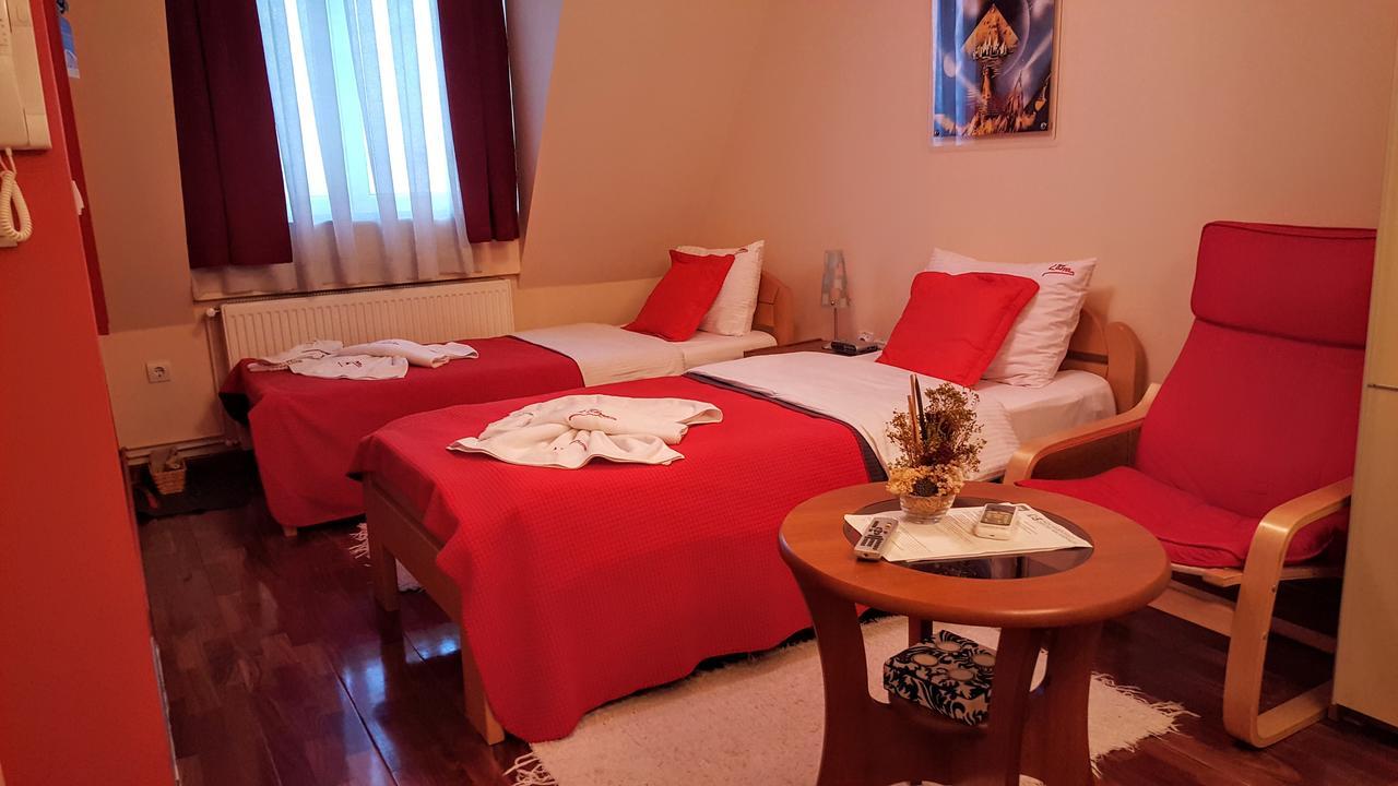 Garni Hotel Lama Kragujevac Kültér fotó