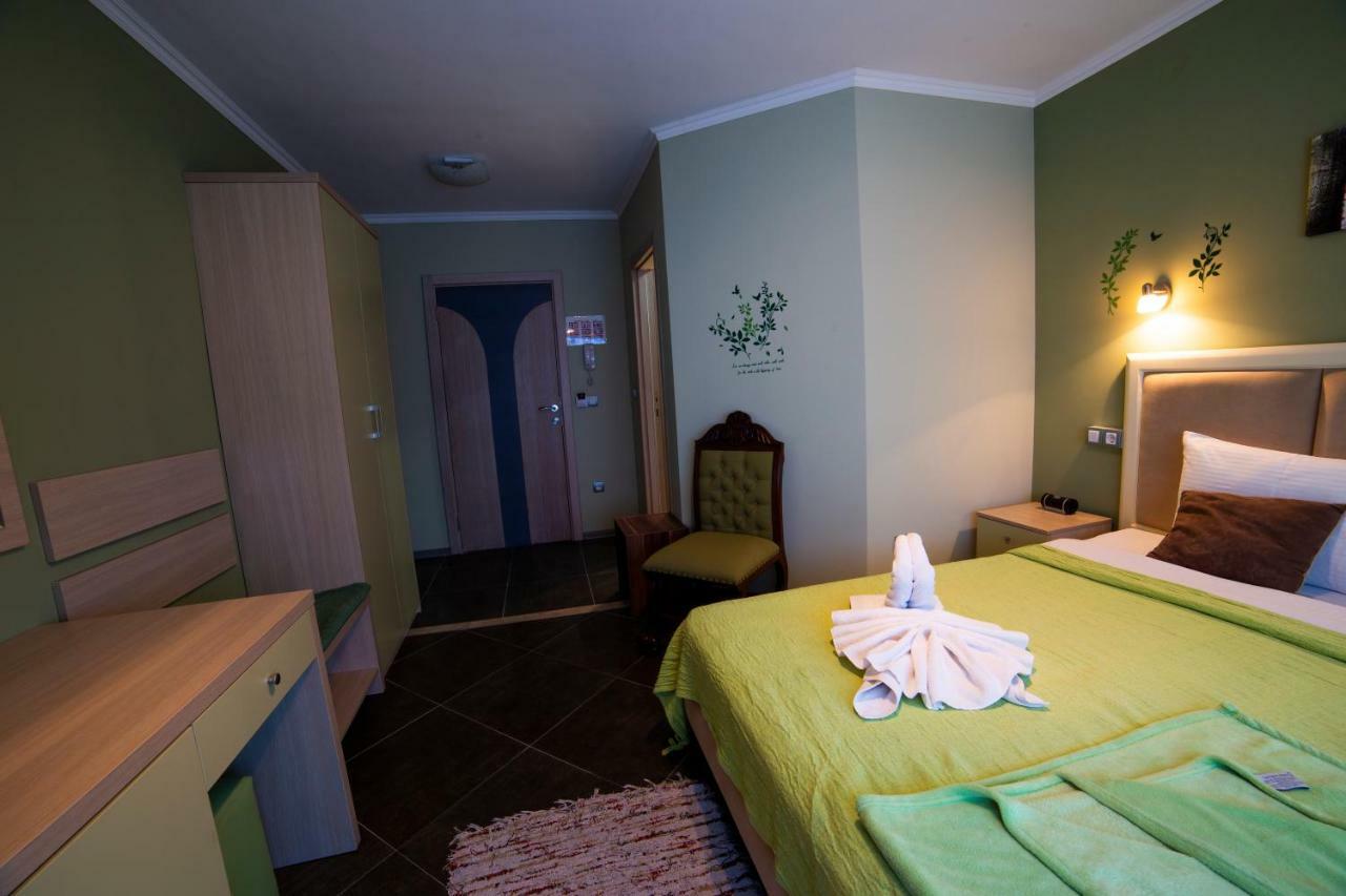 Garni Hotel Lama Kragujevac Kültér fotó