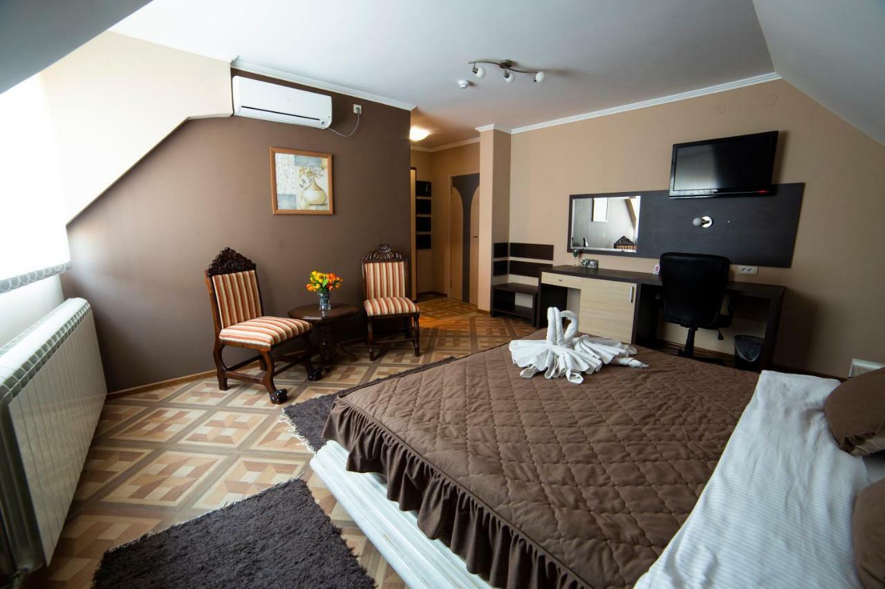 Garni Hotel Lama Kragujevac Kültér fotó