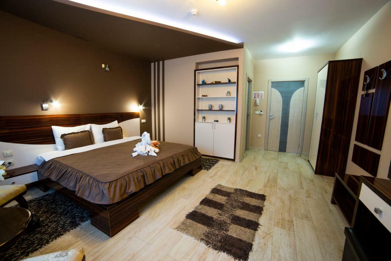Garni Hotel Lama Kragujevac Kültér fotó