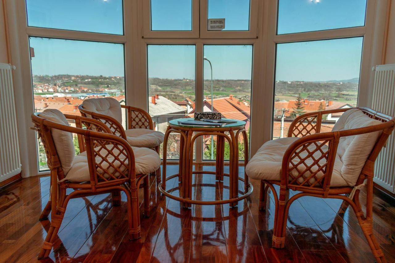 Garni Hotel Lama Kragujevac Kültér fotó