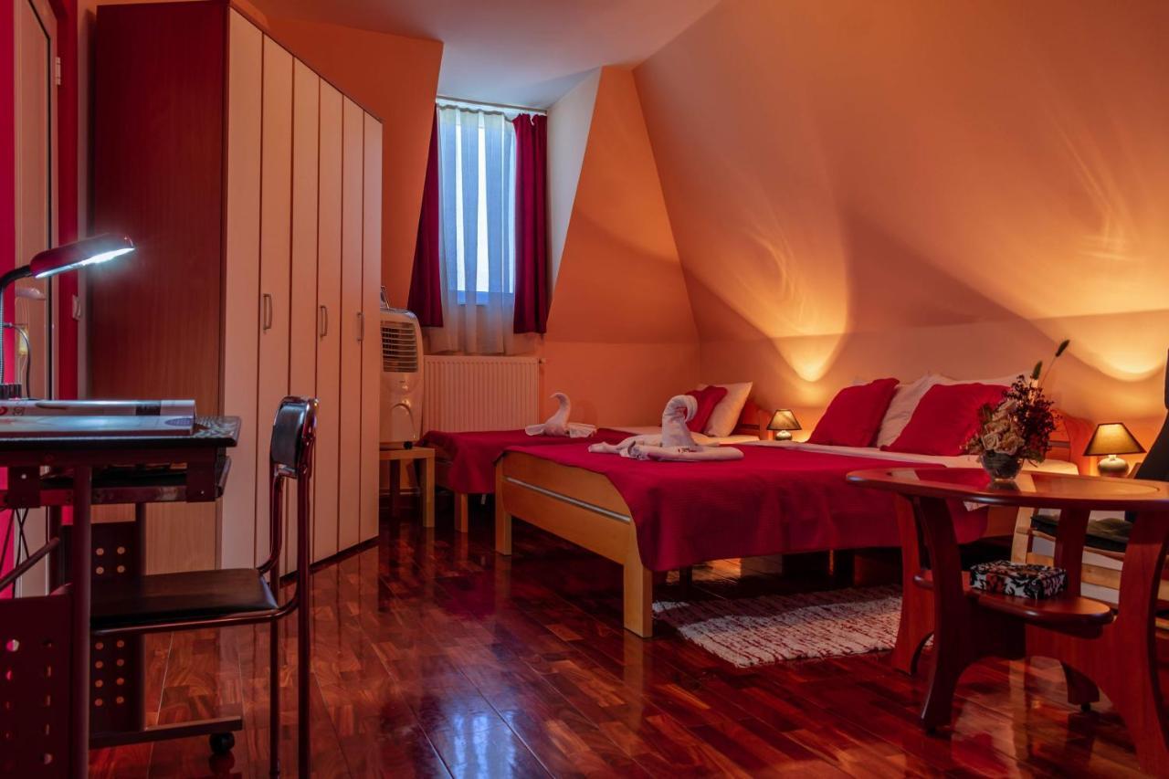 Garni Hotel Lama Kragujevac Kültér fotó